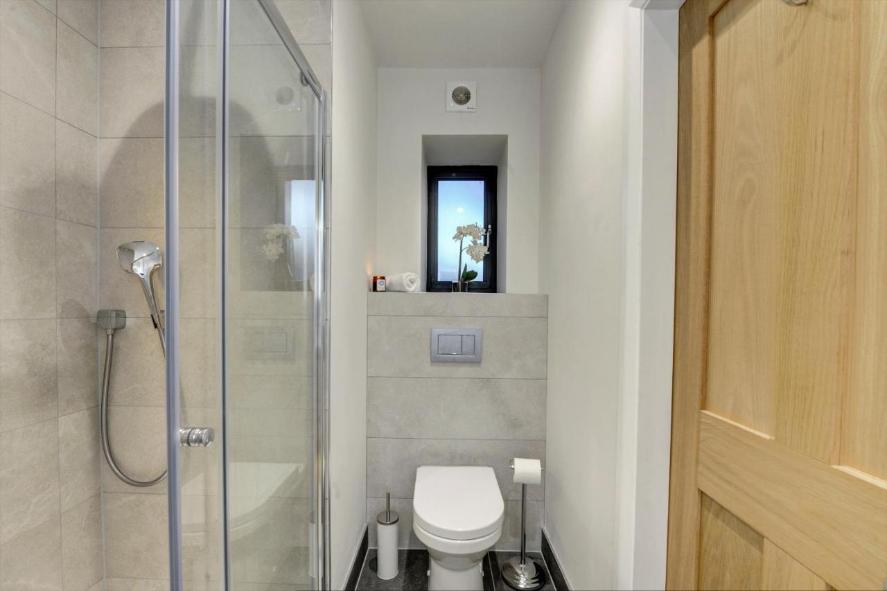 The Penthouse - Allocated Parking With City Views Ripon Exterior foto